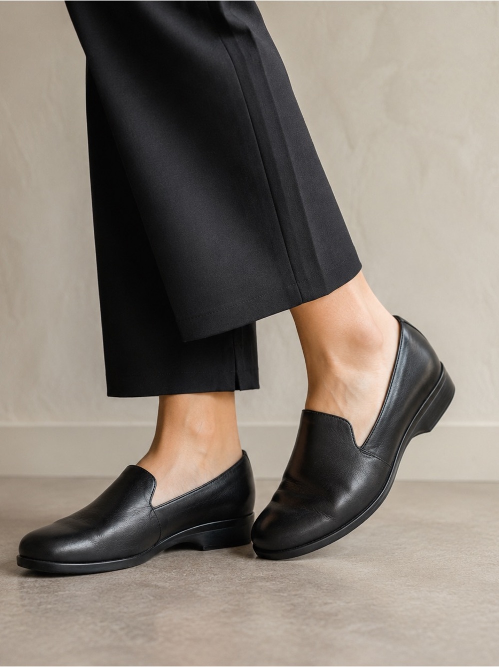Dansko Olivia Black Leather Comfort Loafers EU 37 Minimalist Career Shoes